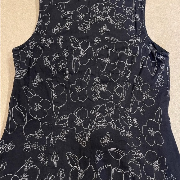 Ann Taylor Loft Blouse Size 3 / 4 Petite
Linen - Picture 2 of 3